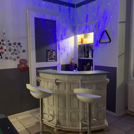 Grande Avec 4 Lits Pour 4 A 5 Personnes Отель типа 